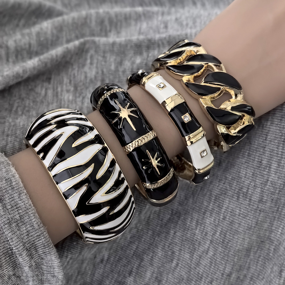 Enameled Golden Plated Zebra-P - Zebra Tablet Accessories のレビューと価格