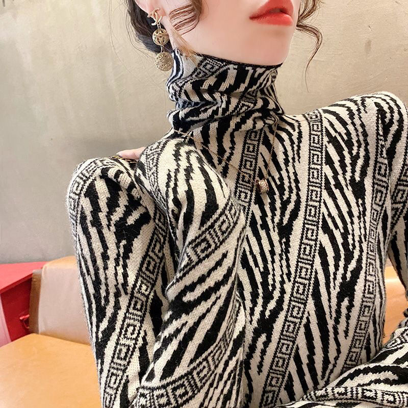 Winter Women's High Neck Sweat - Zebra Tablet Accessories のレビューと価格