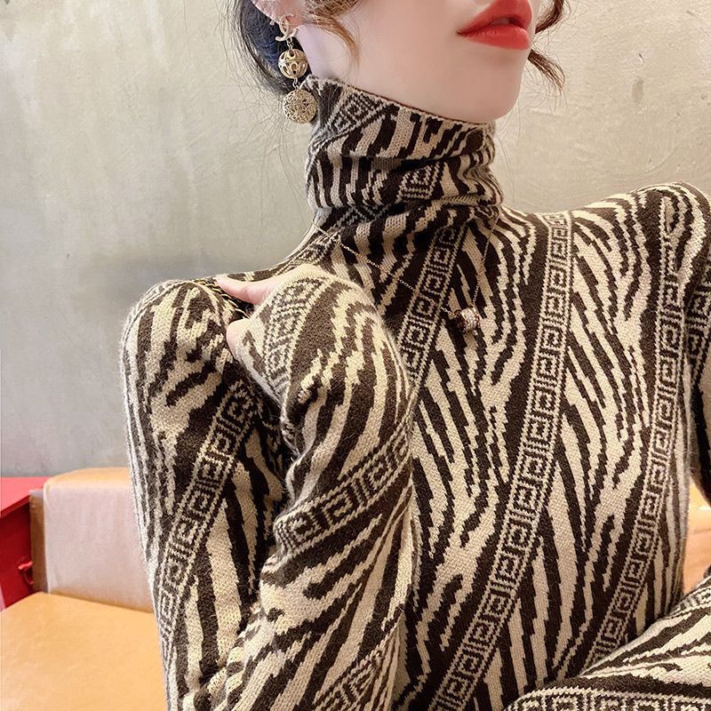 Winter Women's High Neck Sweat - Zebra Tablet Accessories のレビューと価格